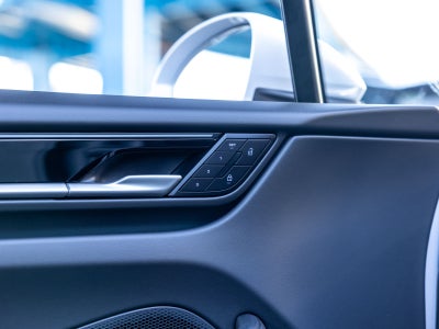 2026 Porsche Macan Macan 4 Electric