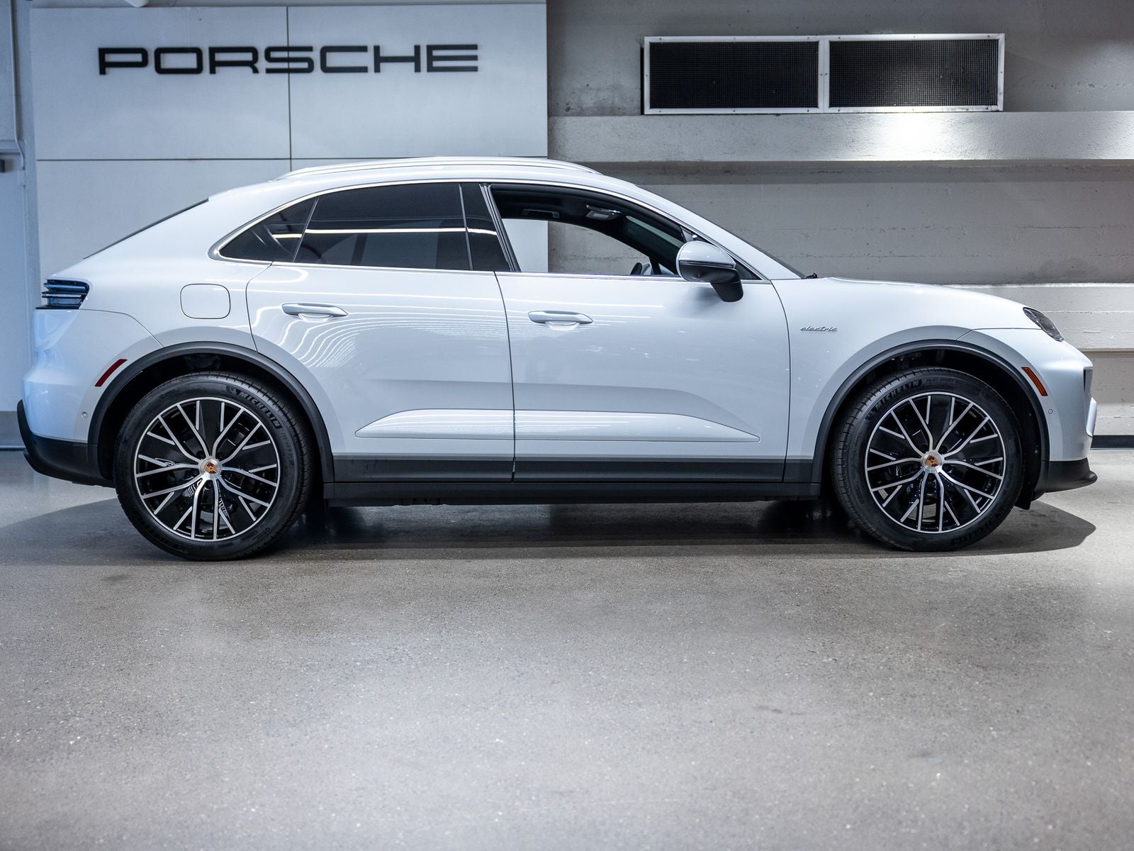 2026 Porsche Macan Macan 4 Electric
