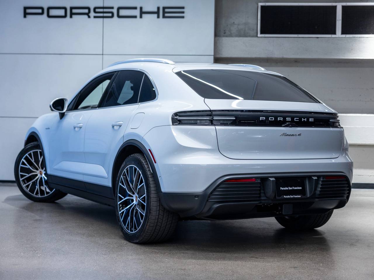 2026 Porsche Macan Macan 4 Electric