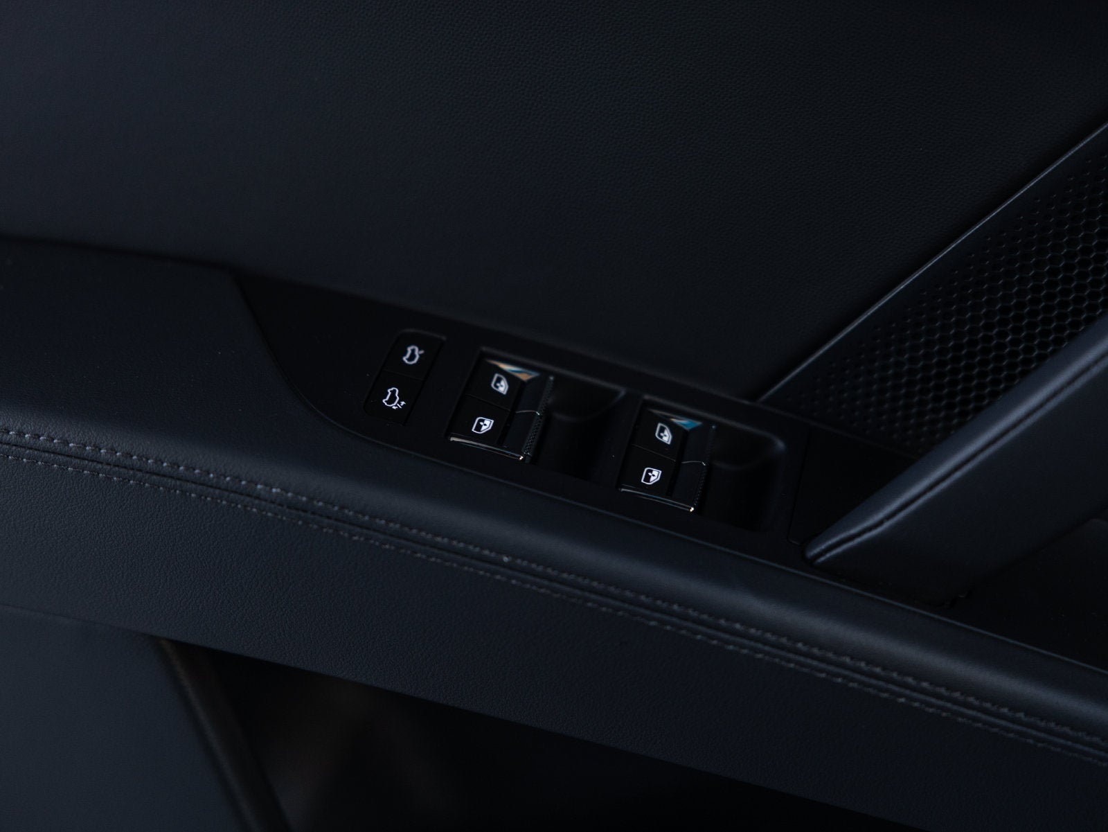 2026 Porsche Cayenne Cayenne S Electric