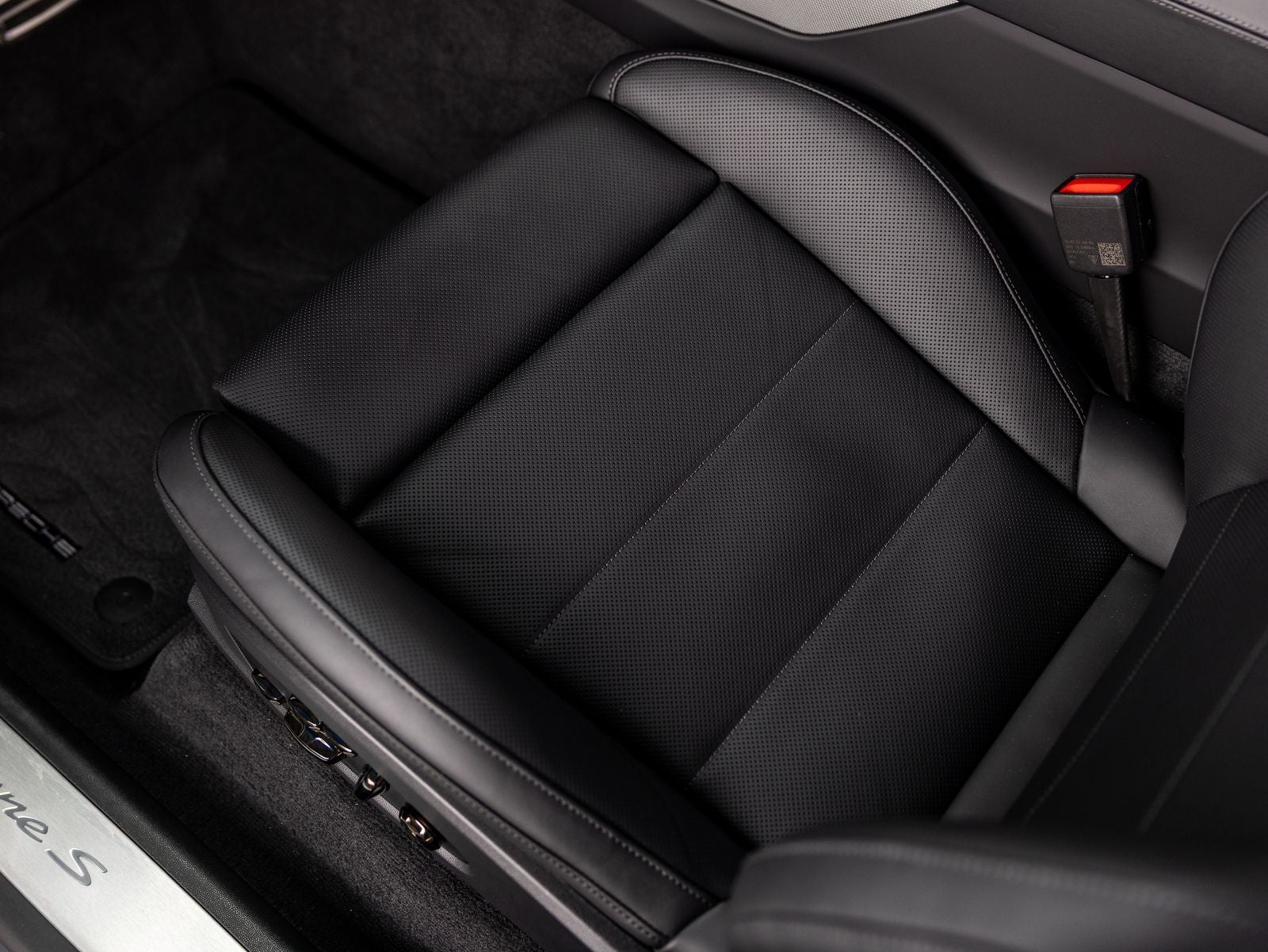 2026 Porsche Cayenne Cayenne S Electric
