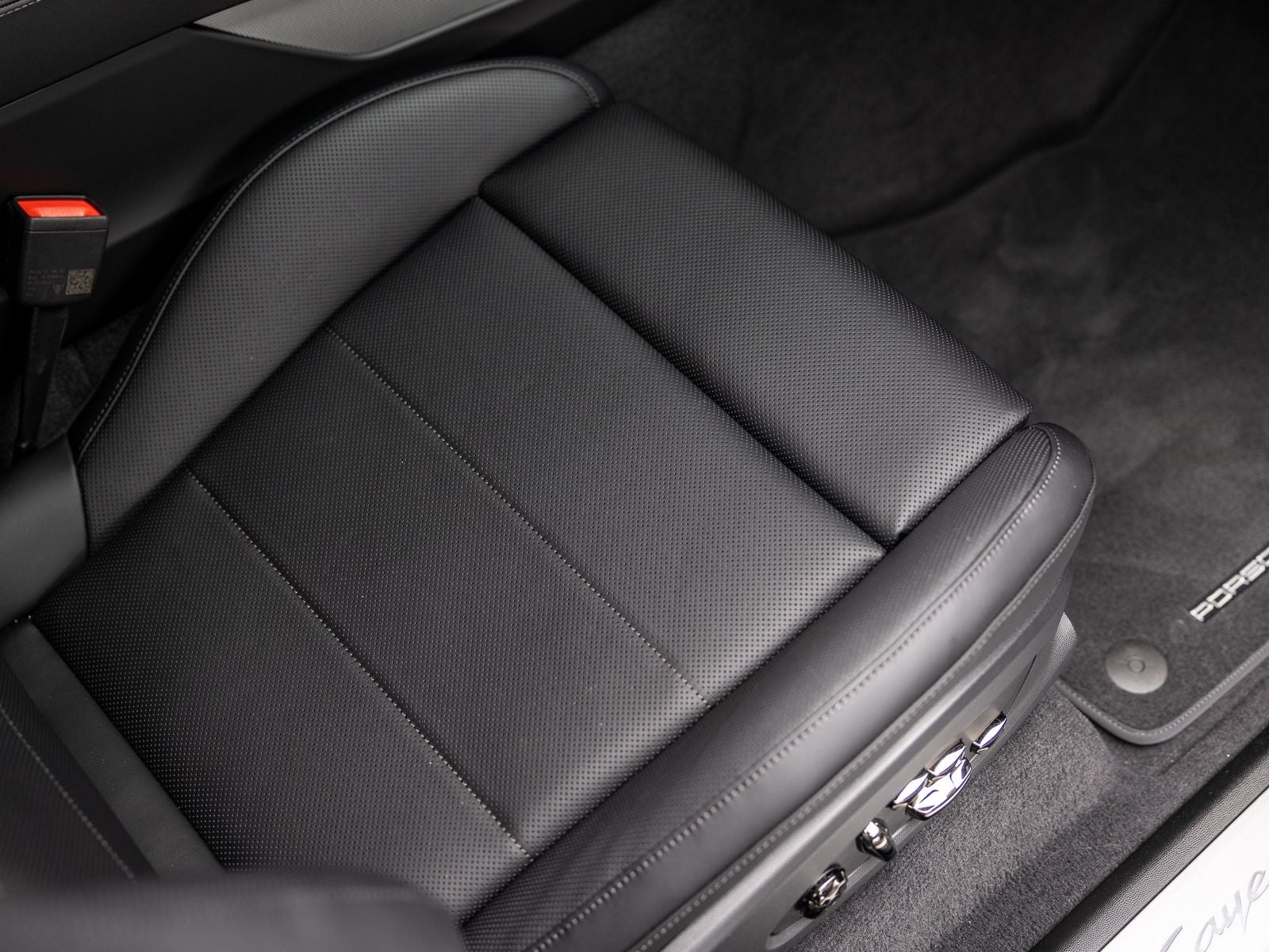 2026 Porsche Cayenne Cayenne S Electric
