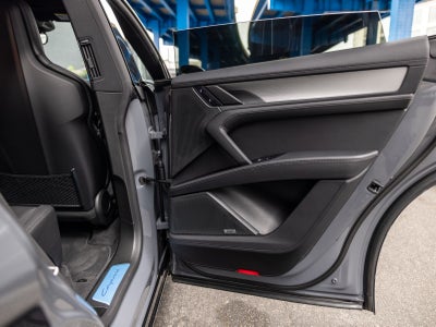 2026 Porsche Cayenne Cayenne S Electric