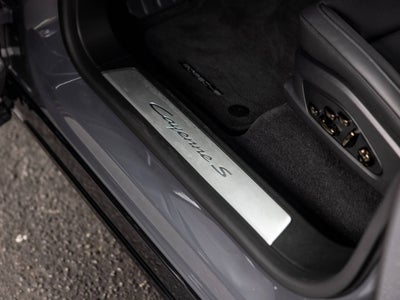 2026 Porsche Cayenne Cayenne S Electric
