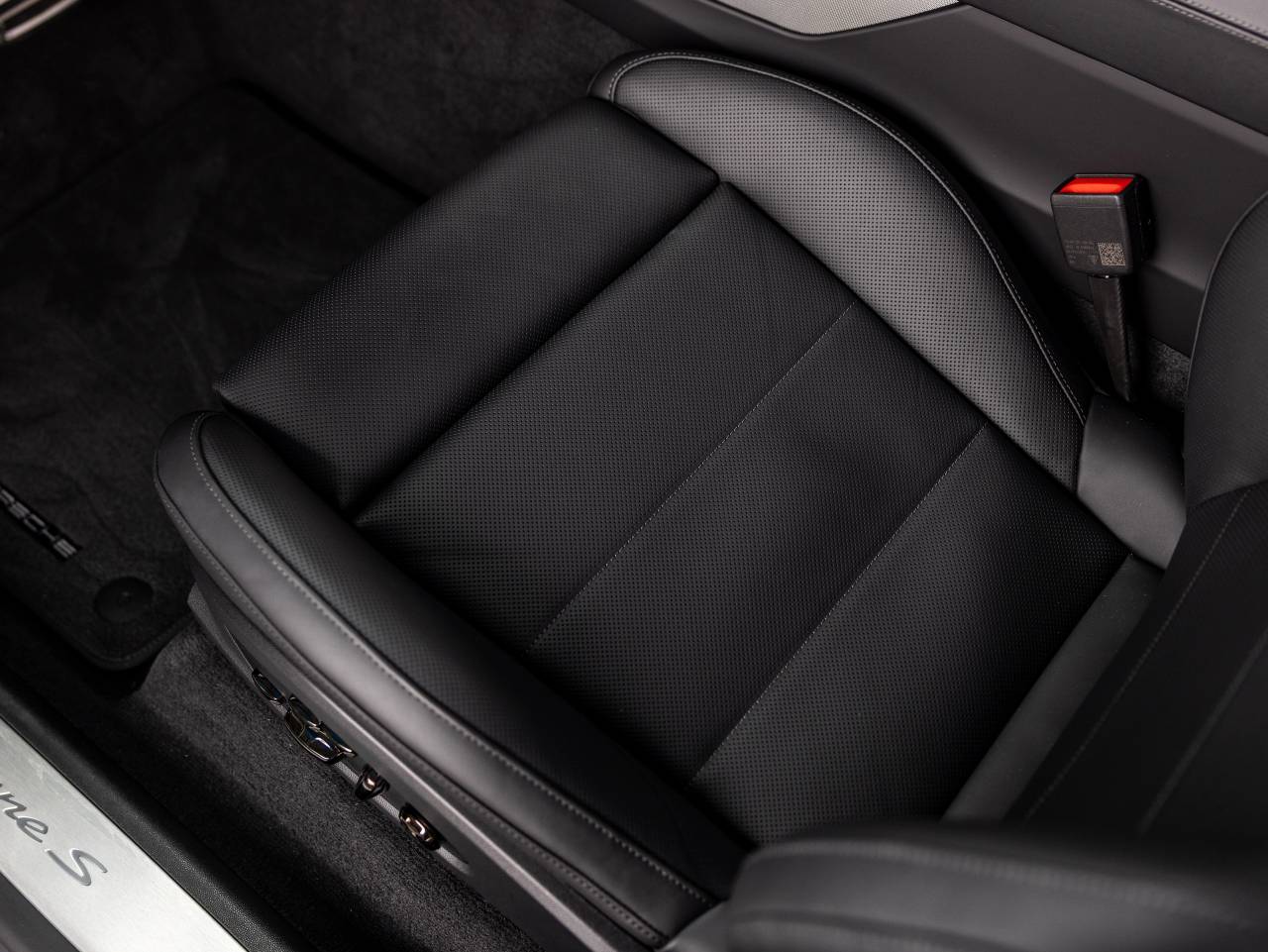2026 Porsche Cayenne Cayenne S Electric