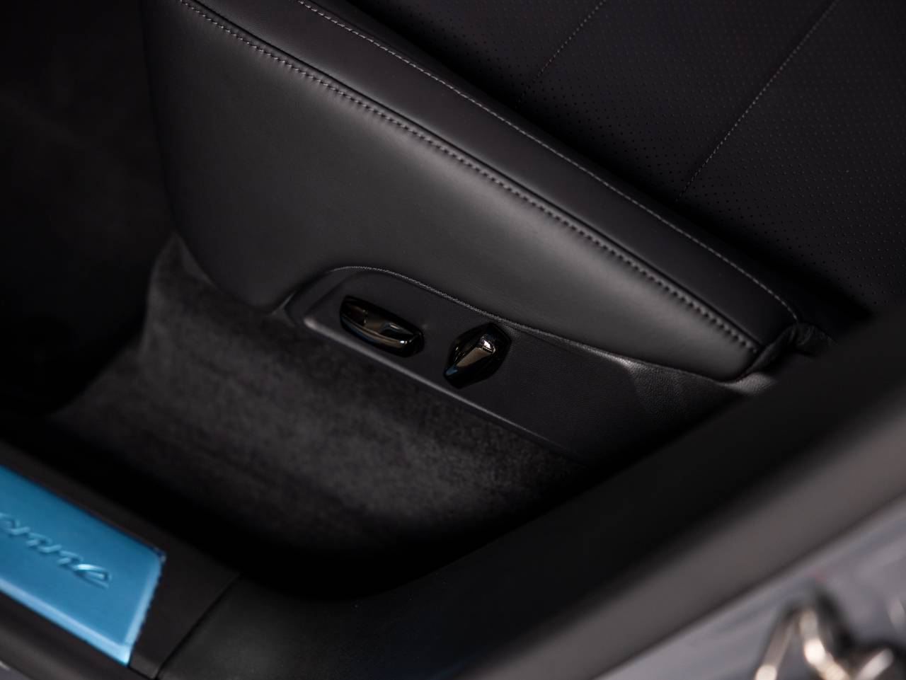 2026 Porsche Cayenne Cayenne S Electric