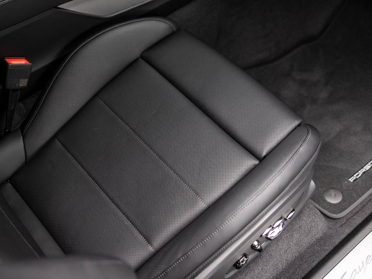 2026 Porsche Cayenne Cayenne S Electric