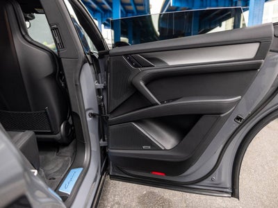 2026 Porsche Cayenne Cayenne S Electric