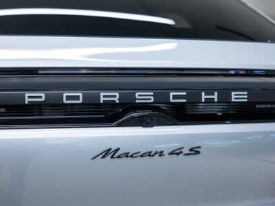 2025 Porsche Macan Macan 4S Electric