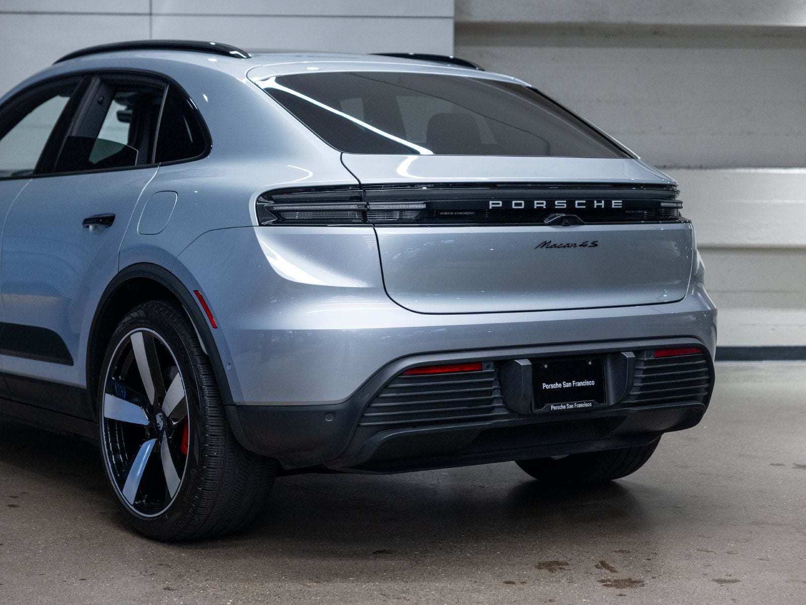 2025 Porsche Macan Macan 4S Electric