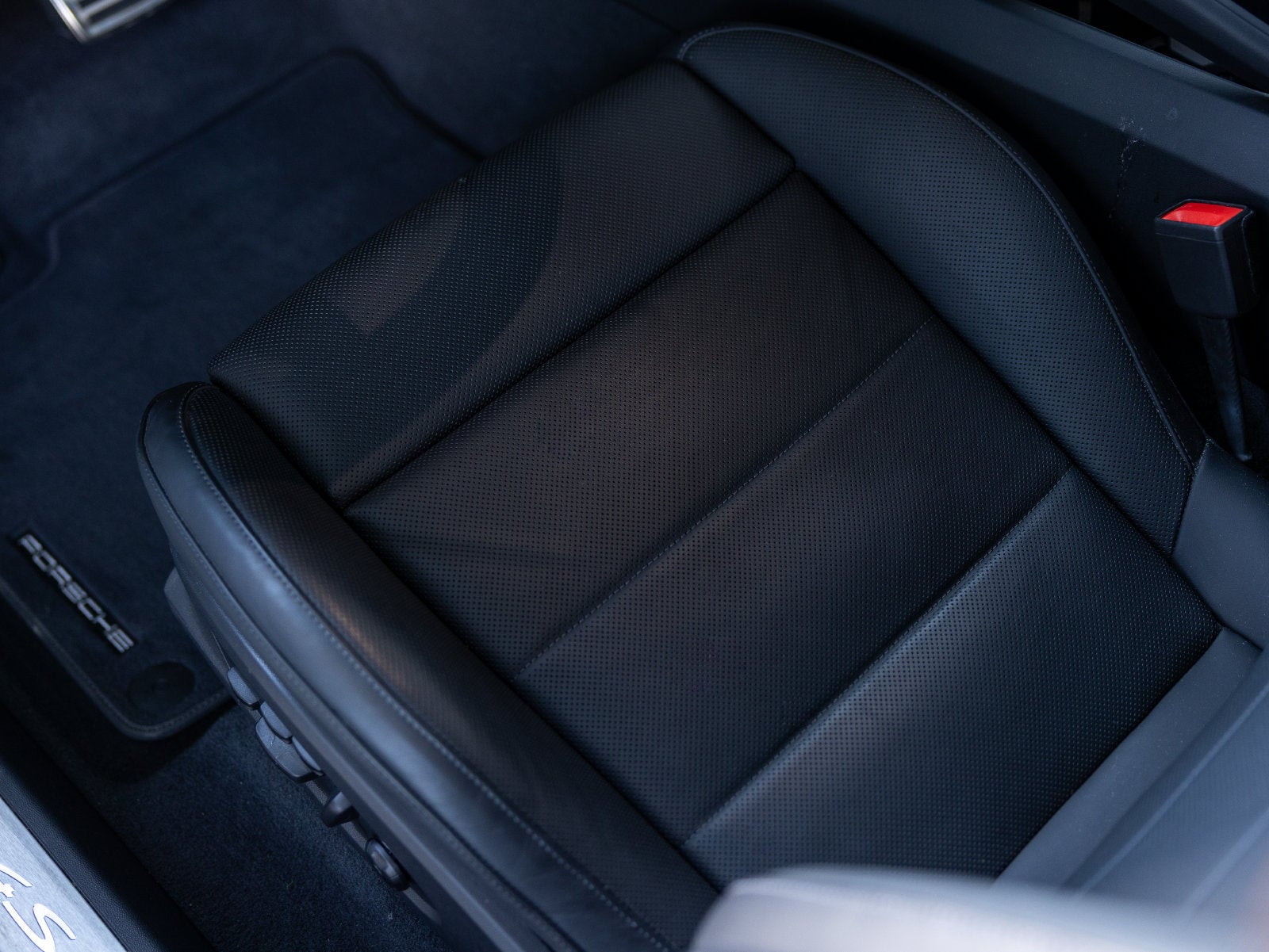 2025 Porsche Macan Macan 4S Electric