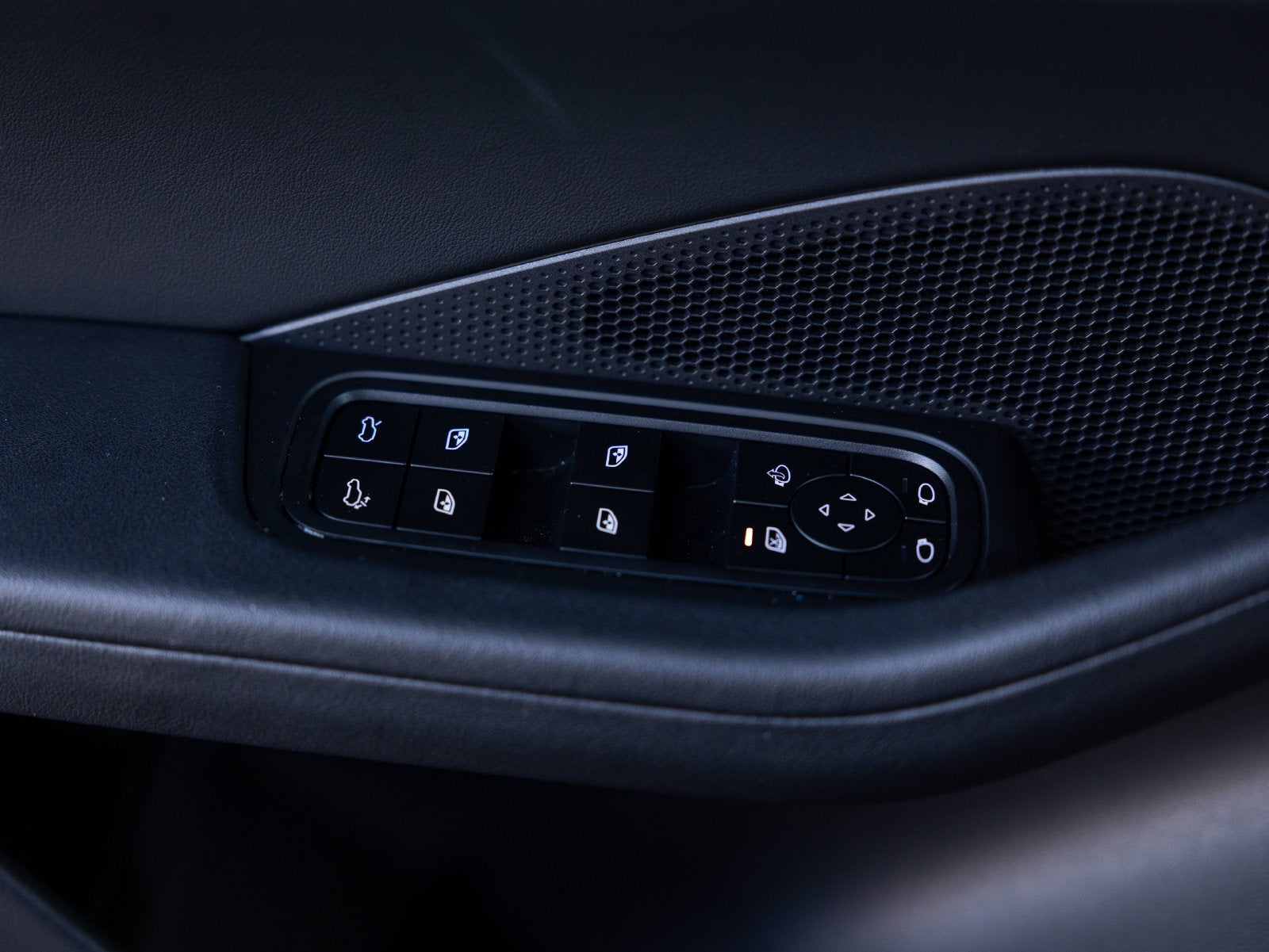 2025 Porsche Macan Macan 4S Electric