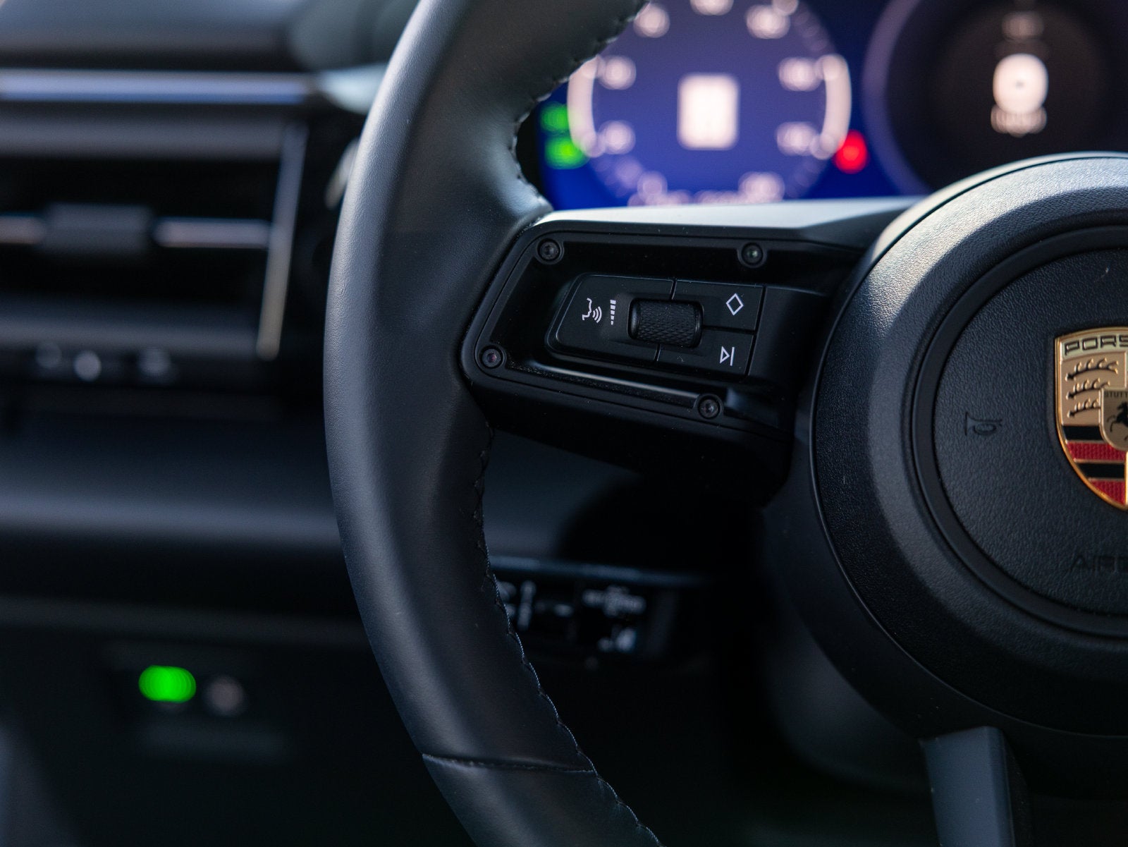 2025 Porsche Macan Macan 4S Electric