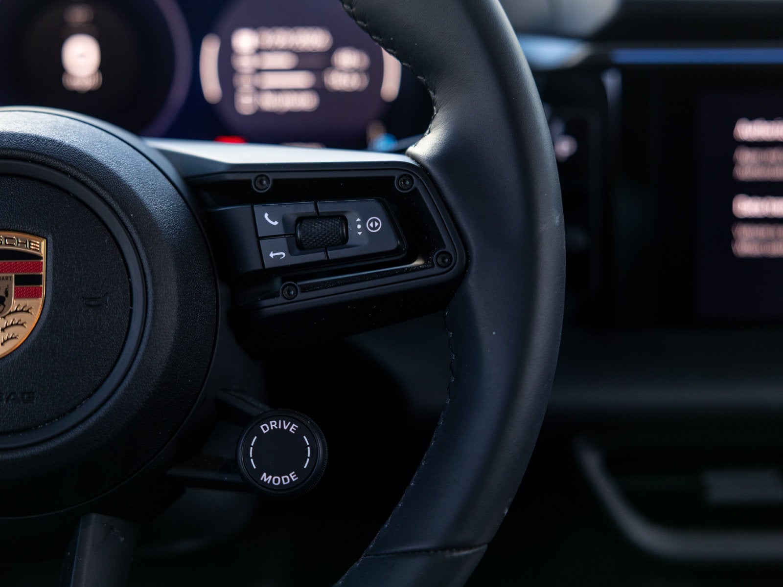 2025 Porsche Macan Macan 4S Electric