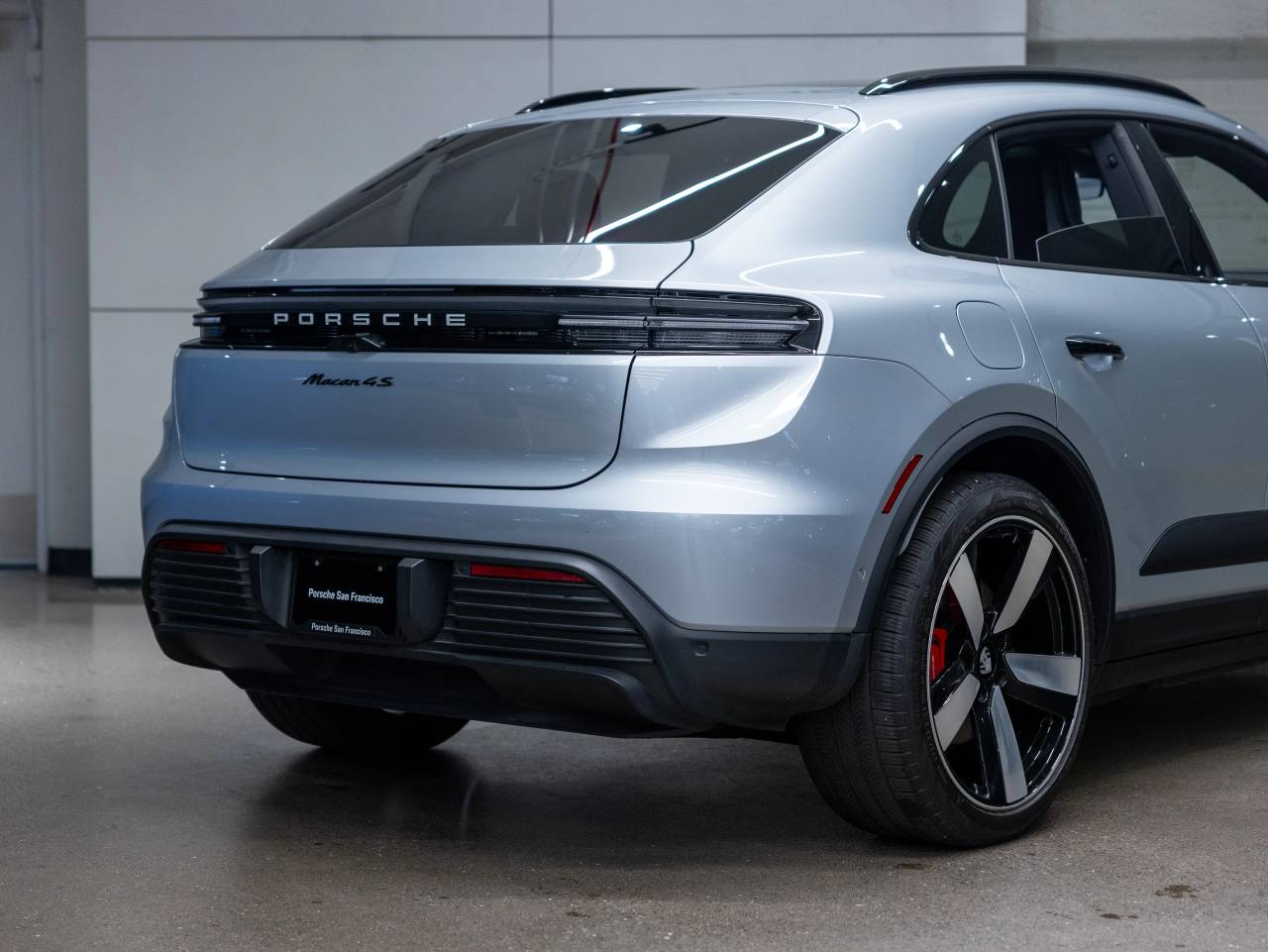 2025 Porsche Macan Macan 4S Electric