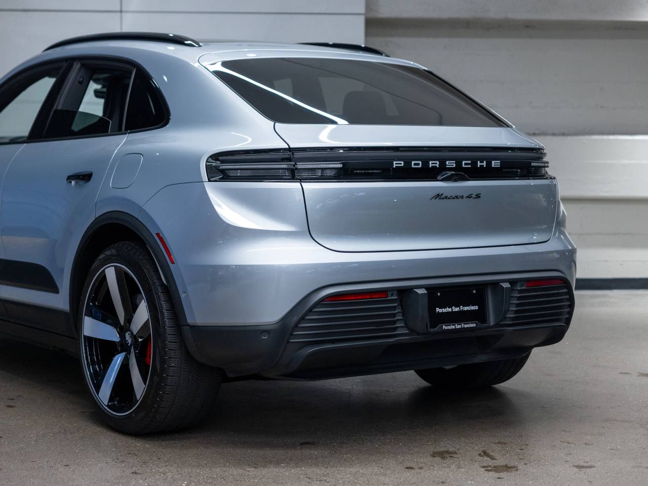 2025 Porsche Macan Macan 4S Electric
