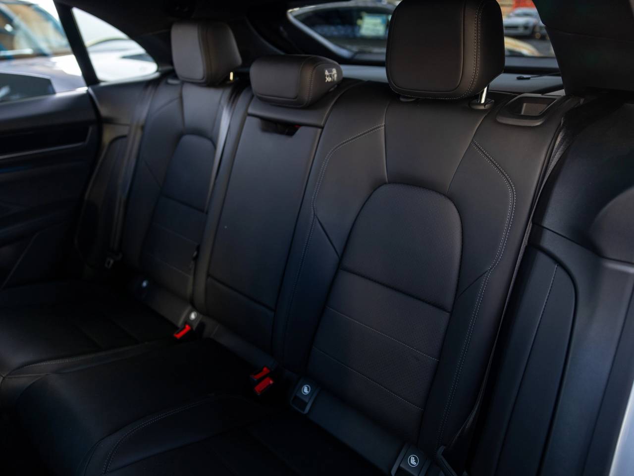 2025 Porsche Macan Macan 4S Electric