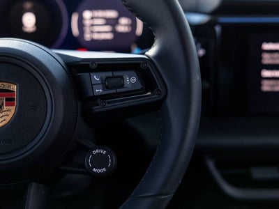 2025 Porsche Macan Macan 4S Electric