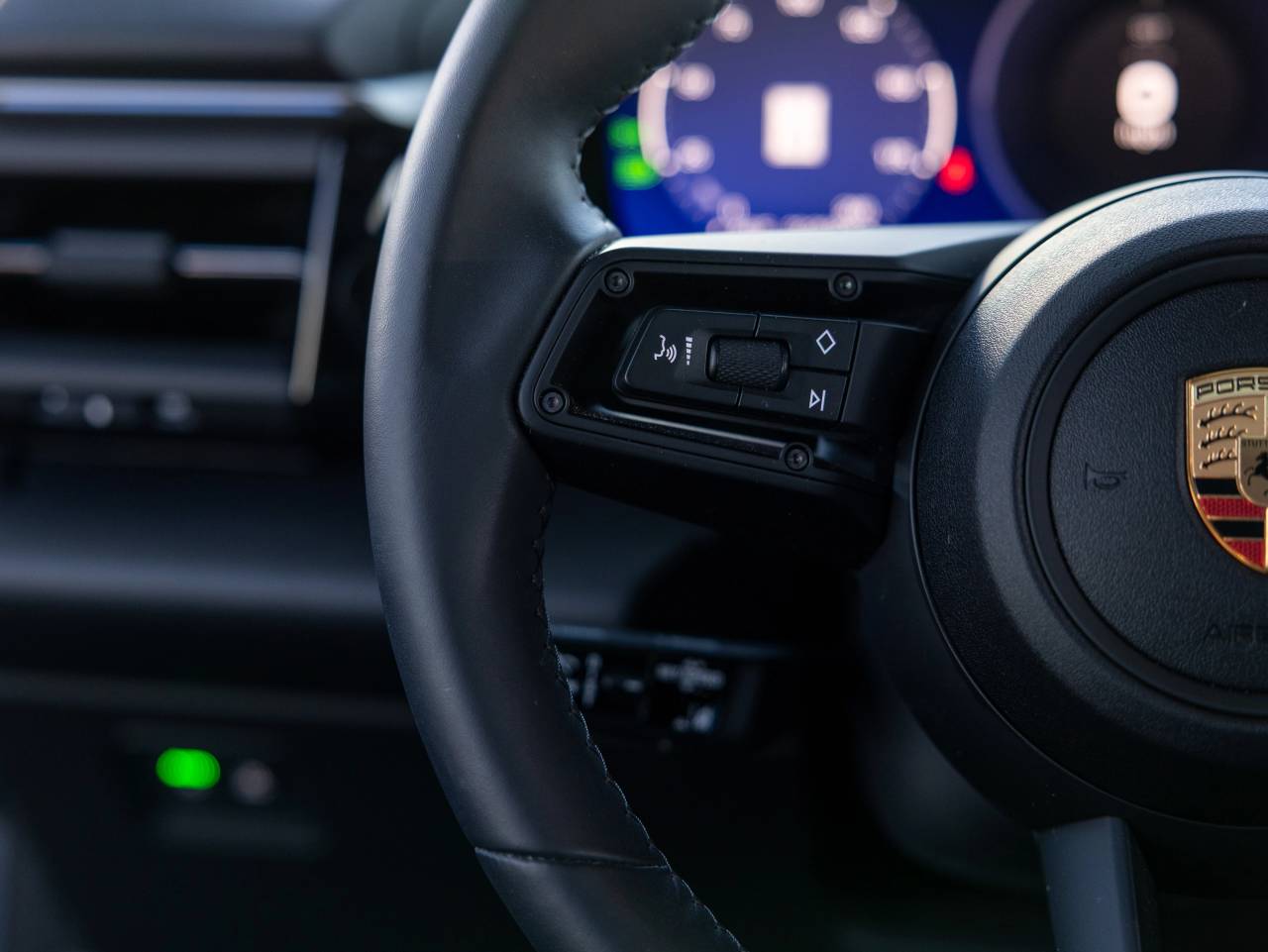2025 Porsche Macan Macan 4S Electric
