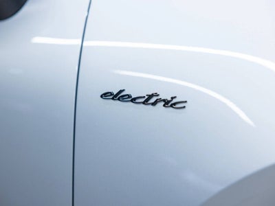 2025 Porsche Macan Macan 4S Electric