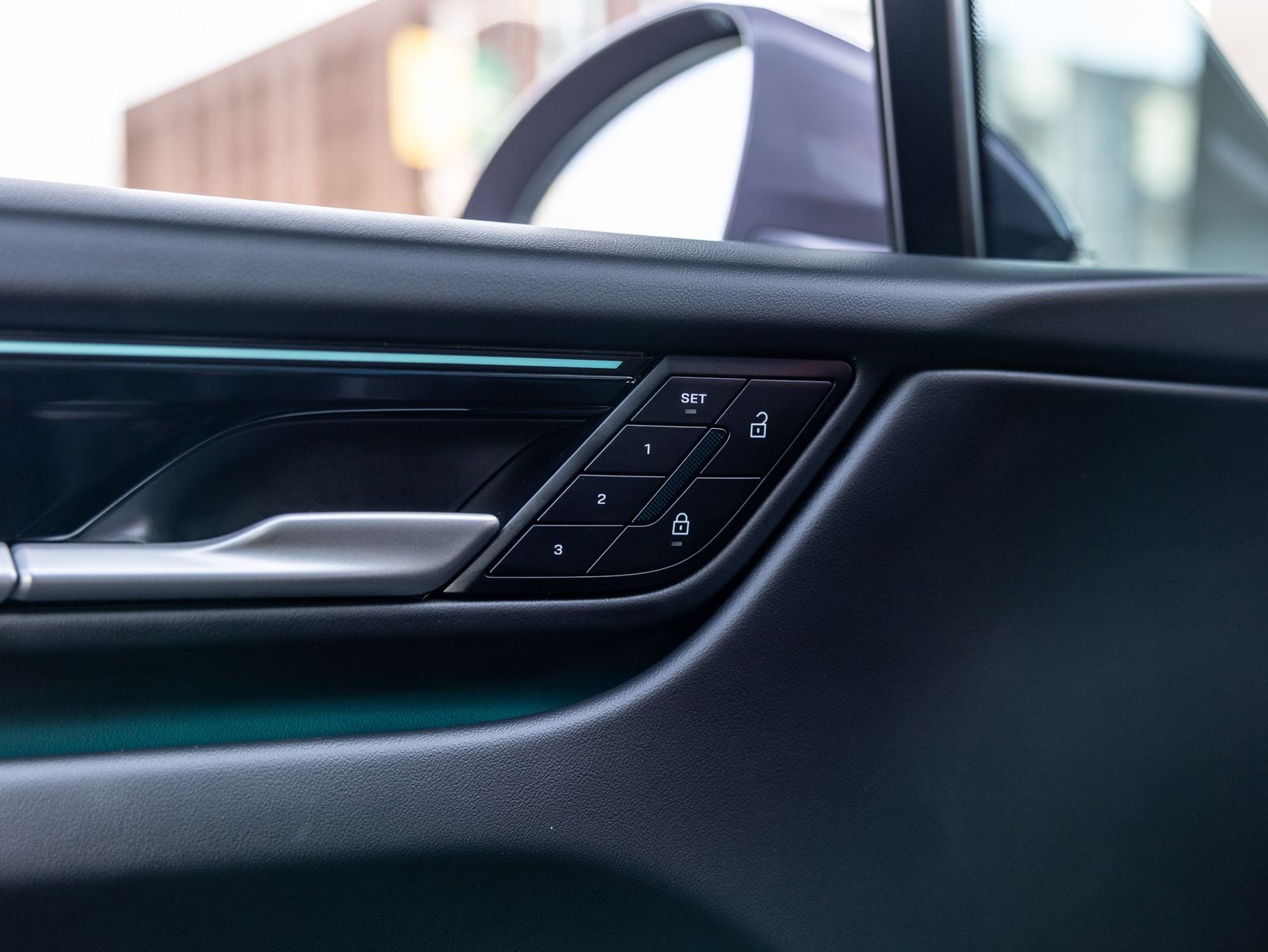 2025 Porsche Macan Macan 4S Electric