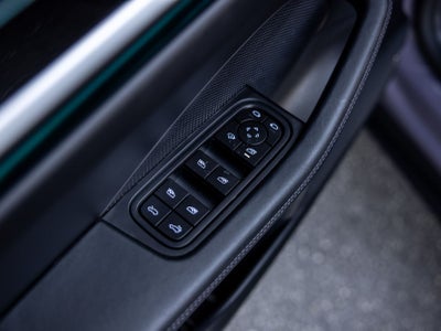 2025 Porsche Macan Macan 4S Electric