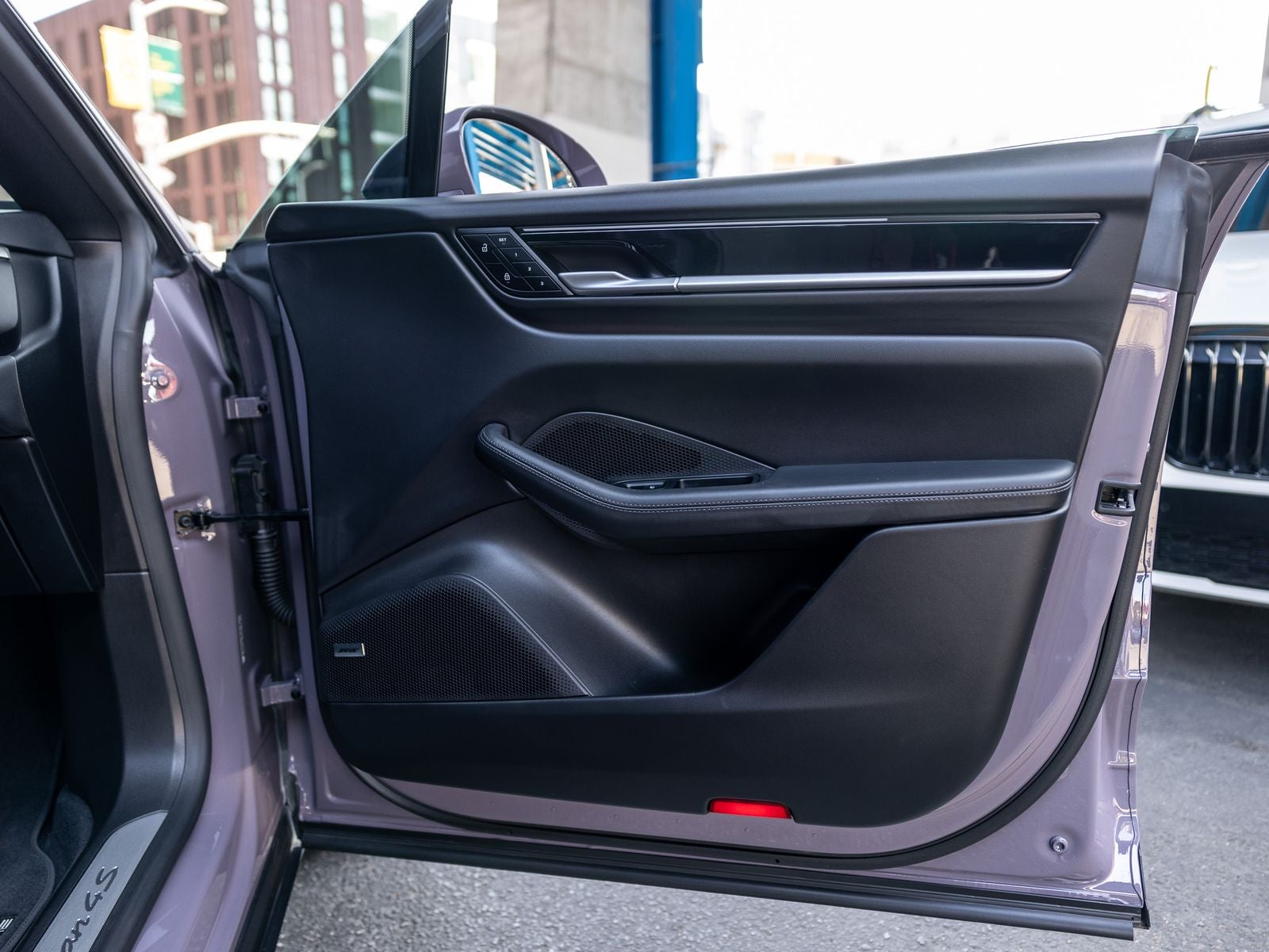 2025 Porsche Macan Macan 4S Electric
