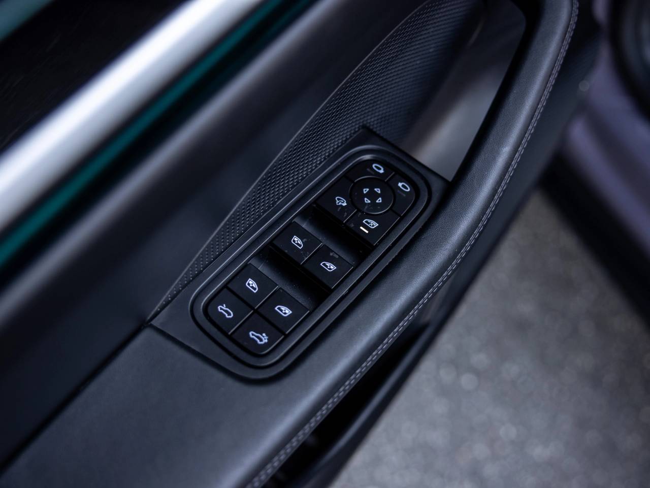 2025 Porsche Macan Macan 4S Electric