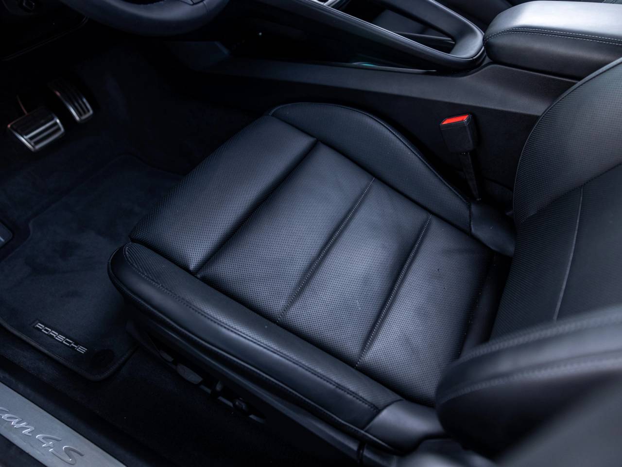 2025 Porsche Macan Macan 4S Electric