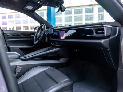 2025 Porsche Macan Macan 4S Electric