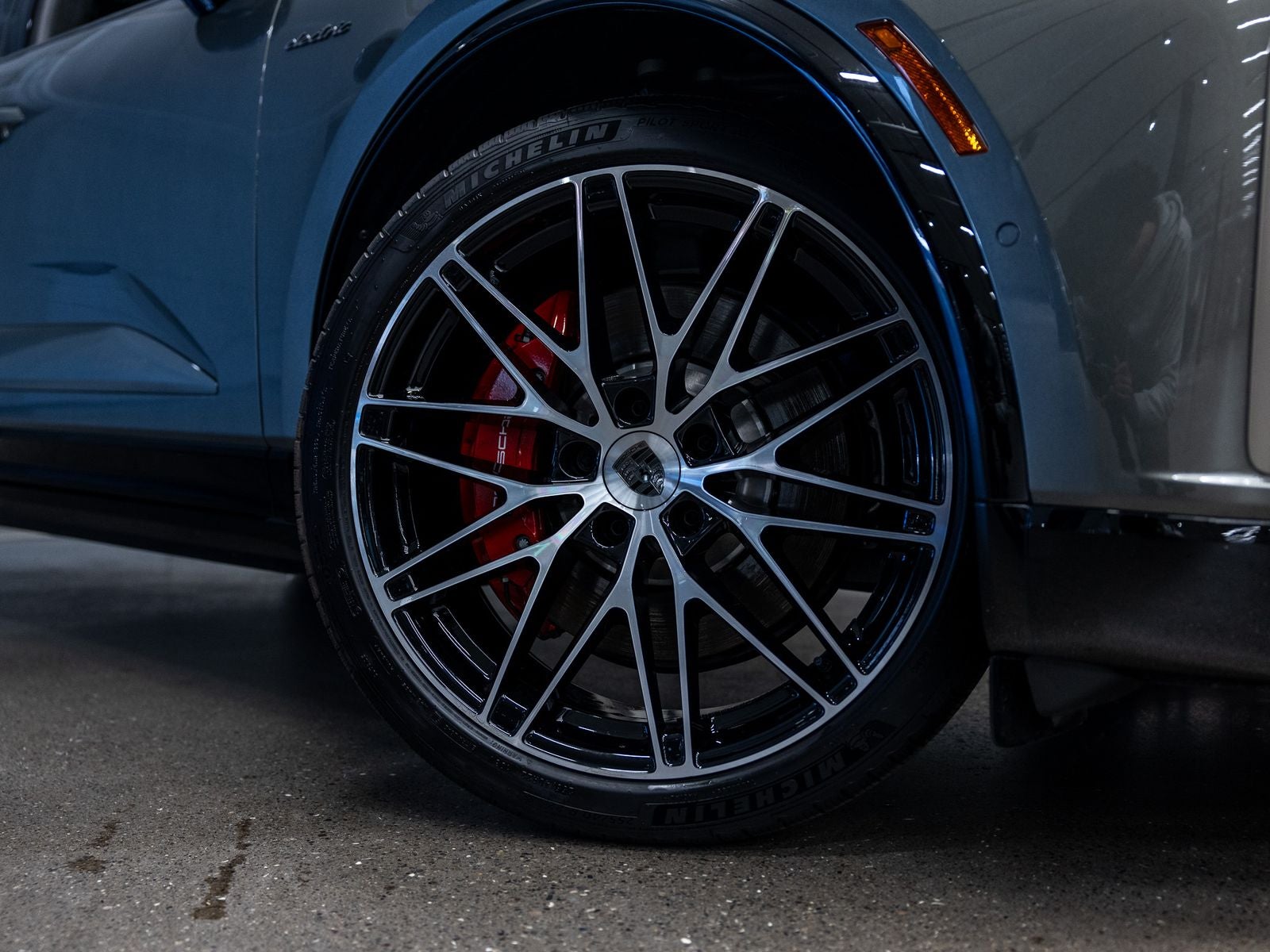 2025 Porsche Macan Macan Turbo Electric