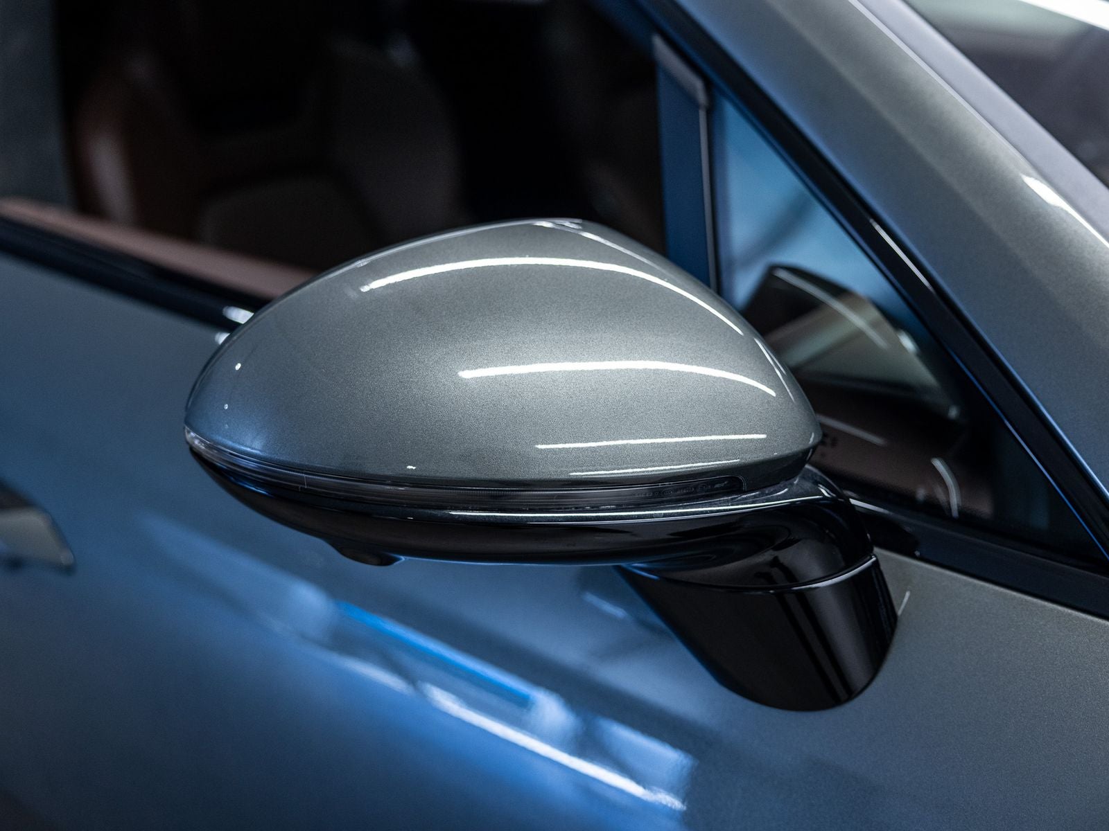 2025 Porsche Macan Macan Turbo Electric