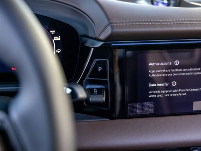 2025 Porsche Macan Macan Turbo Electric