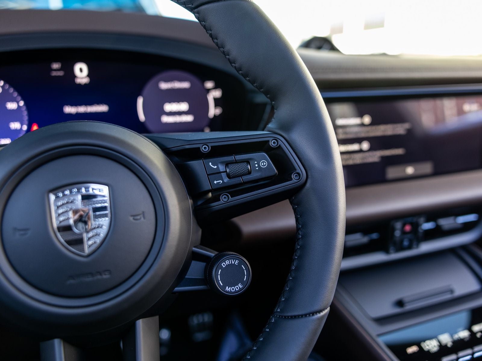 2025 Porsche Macan Macan Turbo Electric