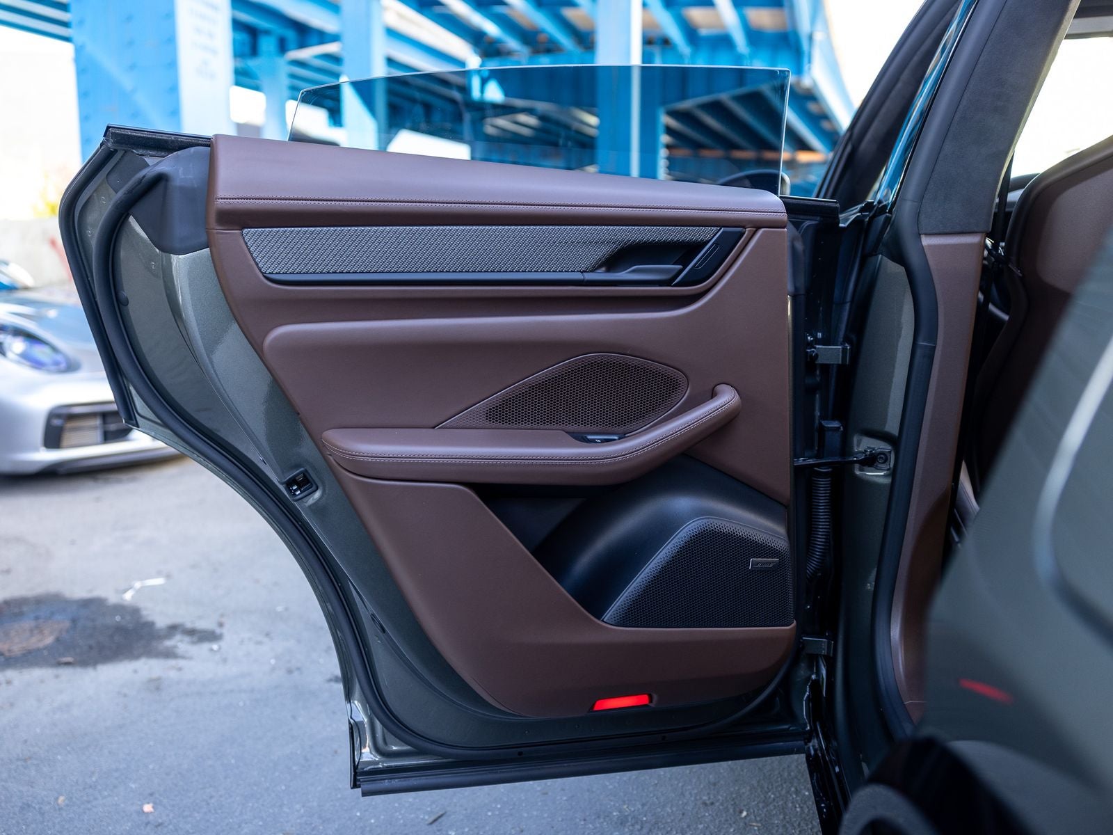 2025 Porsche Macan Macan Turbo Electric