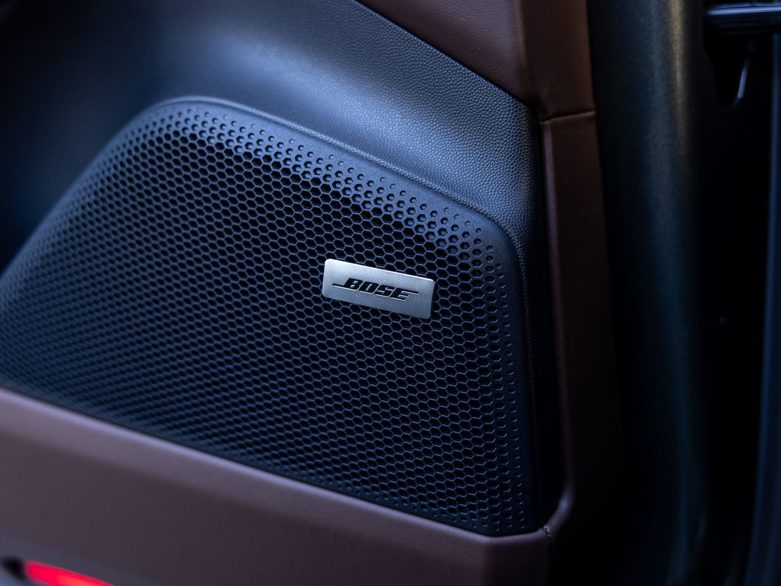 2025 Porsche Macan Macan Turbo Electric