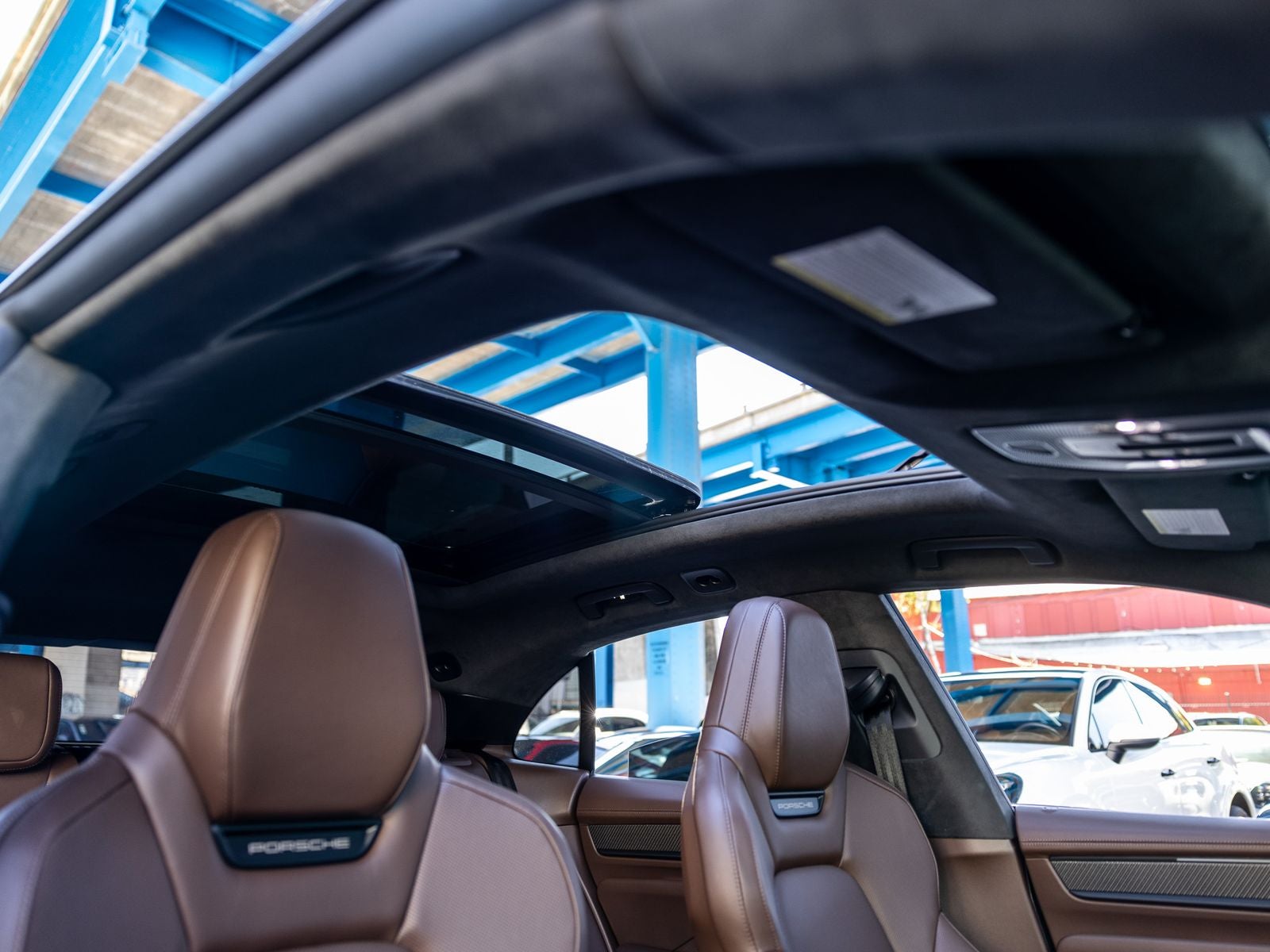 2025 Porsche Macan Macan Turbo Electric