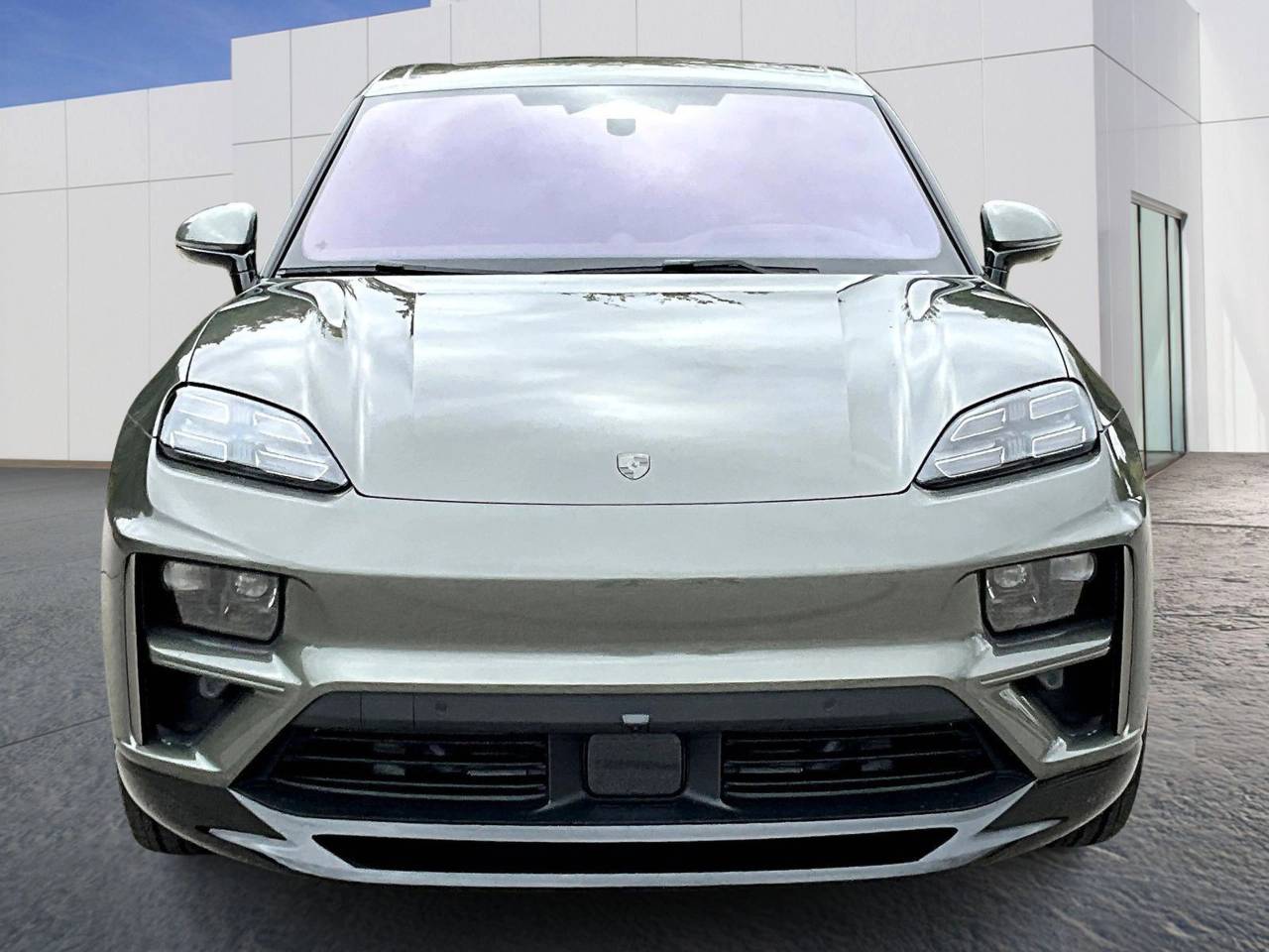 2025 Porsche Macan Macan Turbo Electric