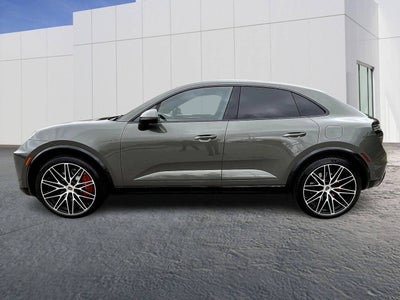 2025 Porsche Macan Macan Turbo Electric