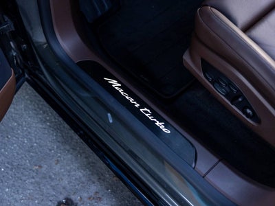 2025 Porsche Macan Macan Turbo Electric