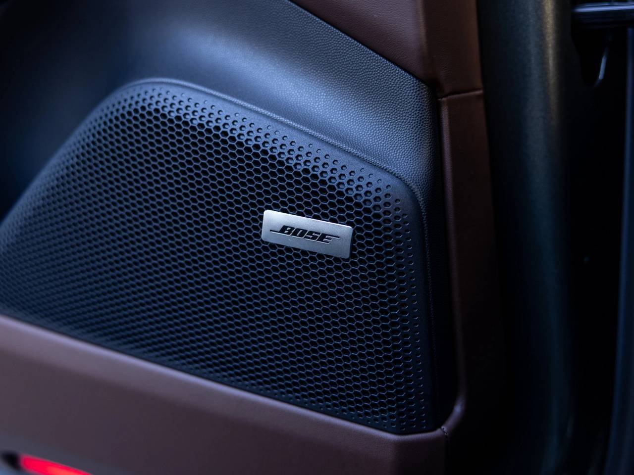 2025 Porsche Macan Macan Turbo Electric