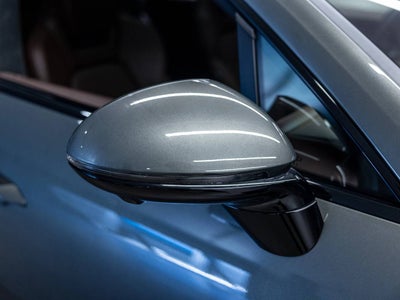 2025 Porsche Macan Macan Turbo Electric