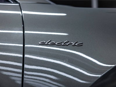 2025 Porsche Macan Macan Turbo Electric