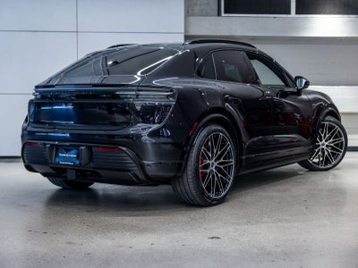2026 Porsche Macan Turbo Electric