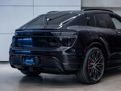 2026 Porsche Macan Turbo Electric