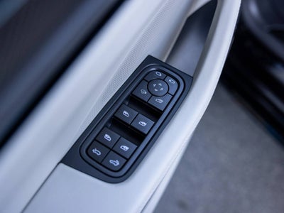 2026 Porsche Macan Turbo Electric