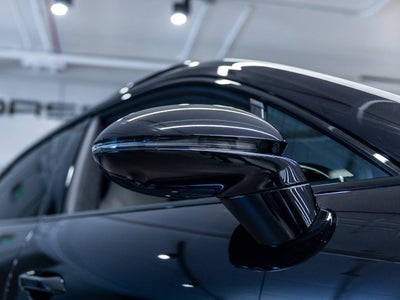 2026 Porsche Macan Turbo Electric