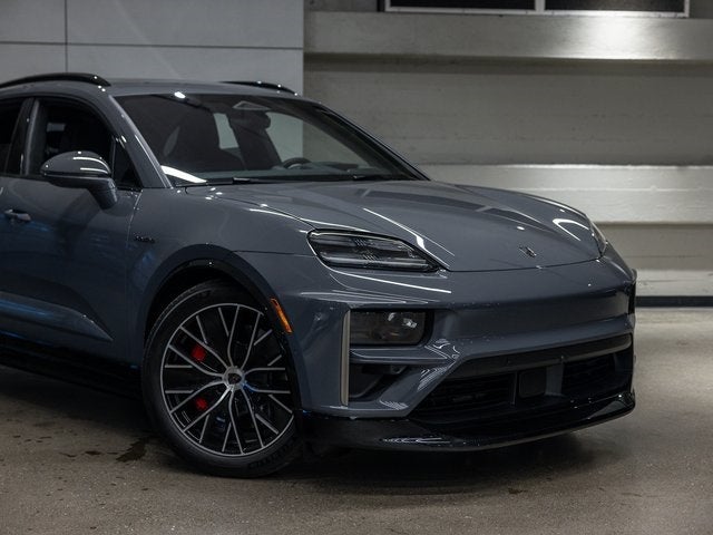 2025 Porsche Macan Macan Turbo Electric
