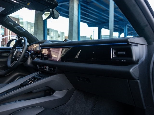 2025 Porsche Macan Macan Turbo Electric