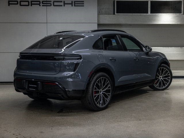 2025 Porsche Macan Macan Turbo Electric
